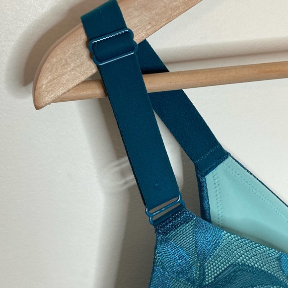 Cacique Women's Full Coverage Lightly Lined Back Smoother Bra Size 40DDD - Picture 8 of 12